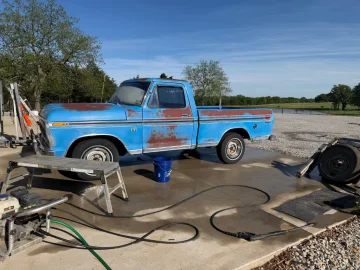 1974 Ford F100 2WD Regular Cab