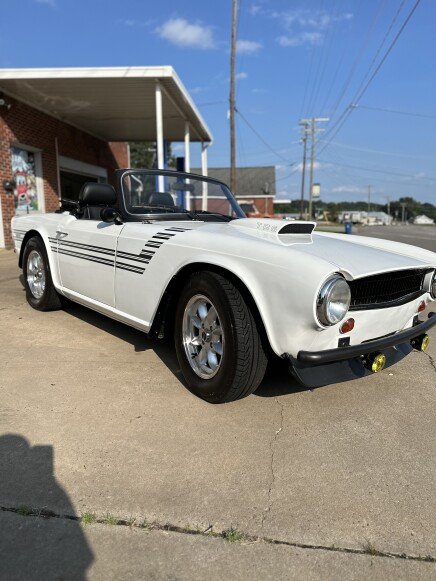 Photo 1 for 1974 Triumph TR6