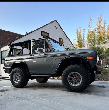 1975 Ford Bronco 2-Door
