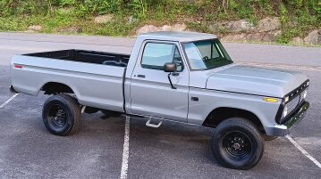 1975 Ford F250 4x4 Regular Cab