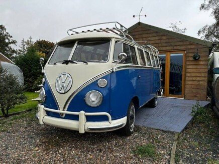 Photo 1 for 1975 Volkswagen Vans