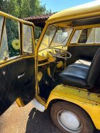 Thumbnail Photo 4 for 1975 Volkswagen Vans