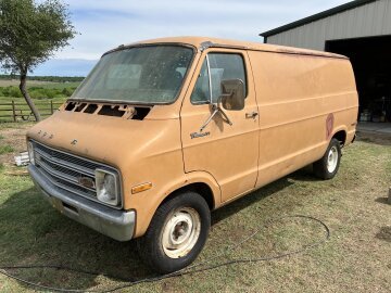1976 Dodge B200