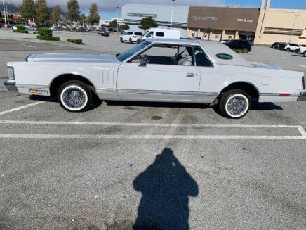 Photo 1 for 1976 Lincoln Continental Mark V