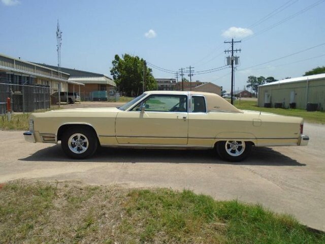 1976 Lincoln Continental Town Car