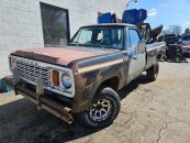 1977 Dodge D/W Truck