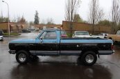 1977 Dodge D/W Truck