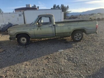 1977 Dodge D/W Truck