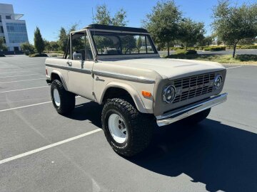 1977 Ford Bronco 2-Door