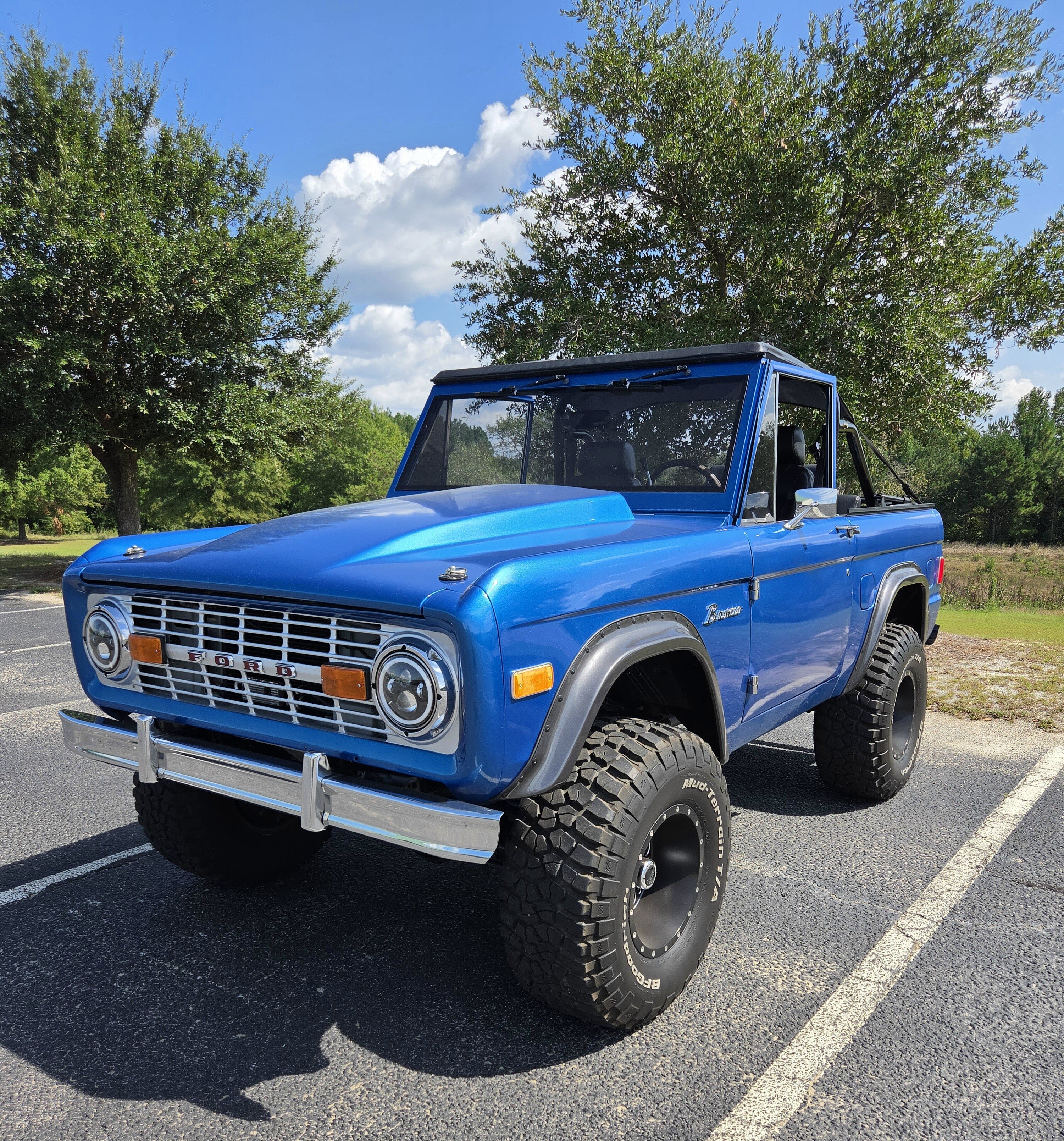 1977 Ford Bronco 2-Door