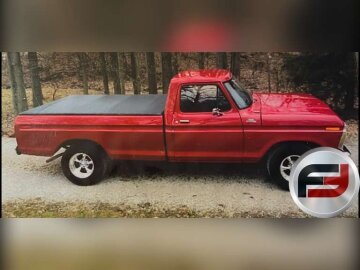 1977 Ford F100 2WD Regular Cab