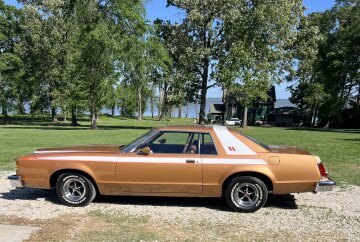 1977 Ford LTD Coupe