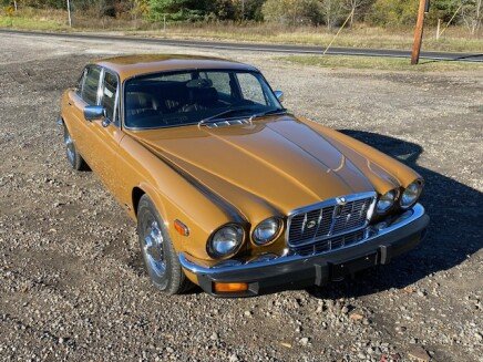 Photo 1 for 1977 Jaguar XJ12 Sedan