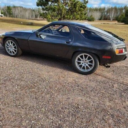 Photo 1 for 1980 Porsche 928