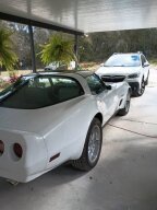 Thumbnail Photo 3 for 1982 Chevrolet Corvette