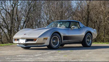 Photo 1 for 1982 Chevrolet Corvette Stingray
