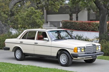 1982 Mercedes-Benz 300D Turbo