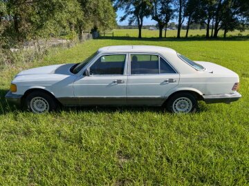 1982 Mercedes-Benz 300SD Sedan
