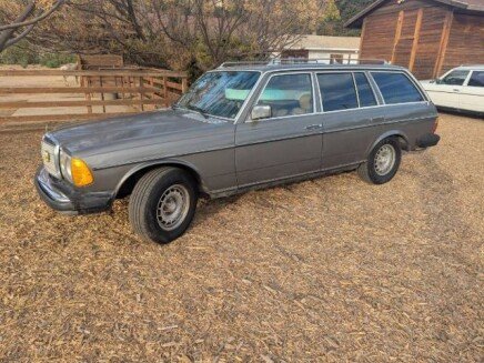 Photo 1 for 1982 Mercedes-Benz 300TD