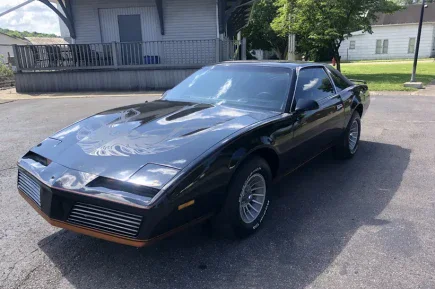 Photo 1 for 1982 Pontiac Firebird