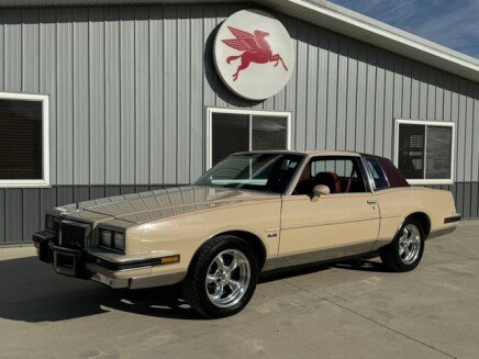 Photo 1 for 1982 Pontiac Grand Prix Coupe