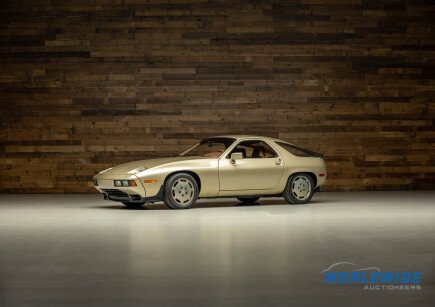 Photo 1 for 1982 Porsche 928