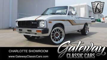 1982 Toyota Pickup 2WD Regular Cab SR5 Long Bed