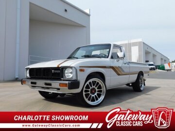 1982 Toyota Pickup 2WD Regular Cab SR5 Long Bed