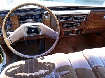 1983 Cadillac De Ville Coupe