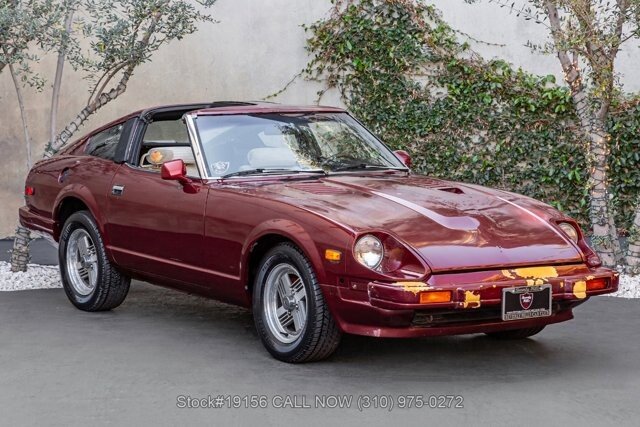 休業中 1983 Nissan 280ZX | Street Dreams