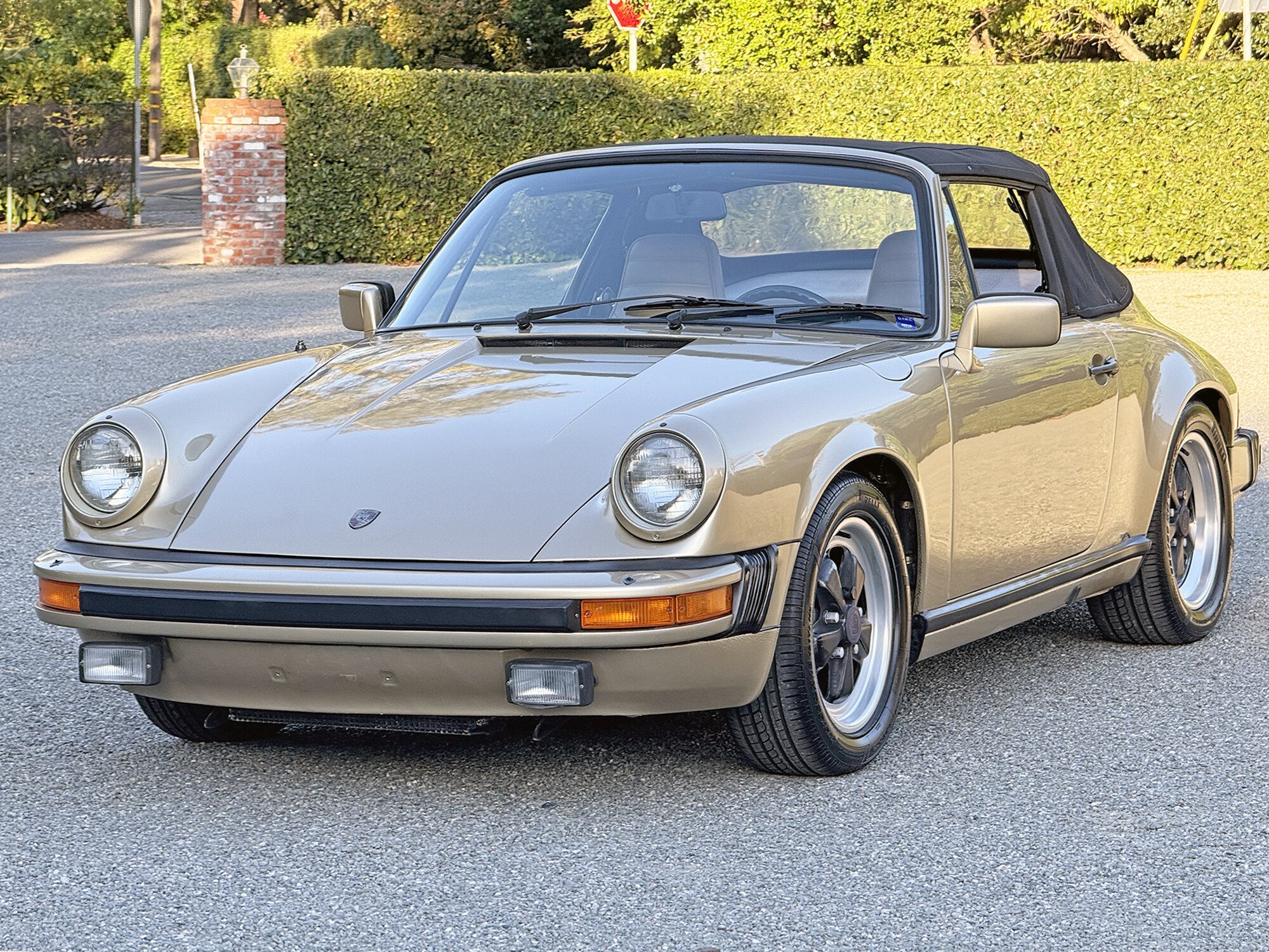 1983 Porsche 911 SC Cabriolet