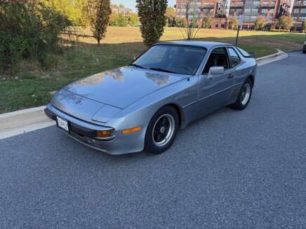 Photo 1 for 1983 Porsche 944 Coupe for Sale by Owner