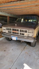 1984 Chevrolet Suburban 4WD 2500