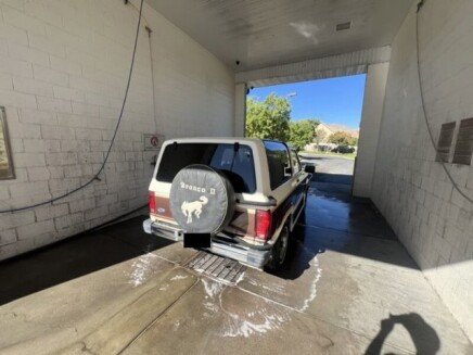 Photo 1 for 1984 Ford Bronco