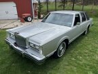 Thumbnail Photo 3 for 1984 Lincoln Town Car
