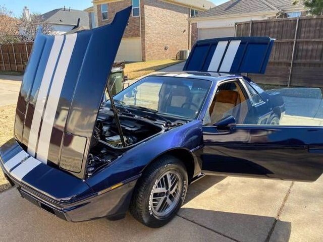 1984 Pontiac Fiero SE