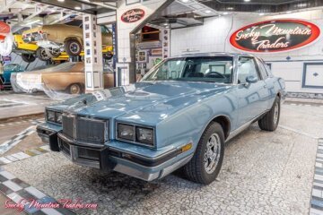 1984 Pontiac Grand Prix LE Coupe