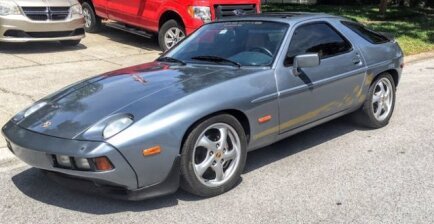 Photo 1 for 1984 Porsche 928