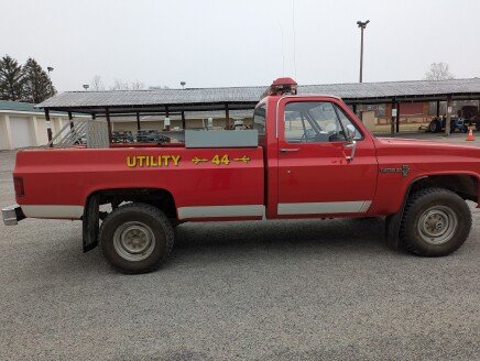 Photo 1 for 1985 Chevrolet C/K Truck 4x4 Regular Cab 2500 for Sale by Owner