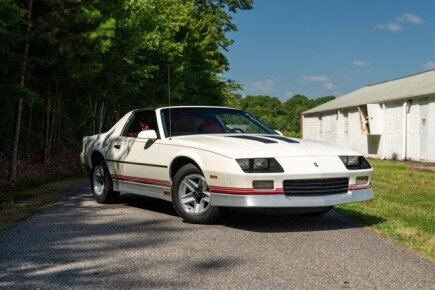 Photo 1 for 1985 Chevrolet Camaro Coupe