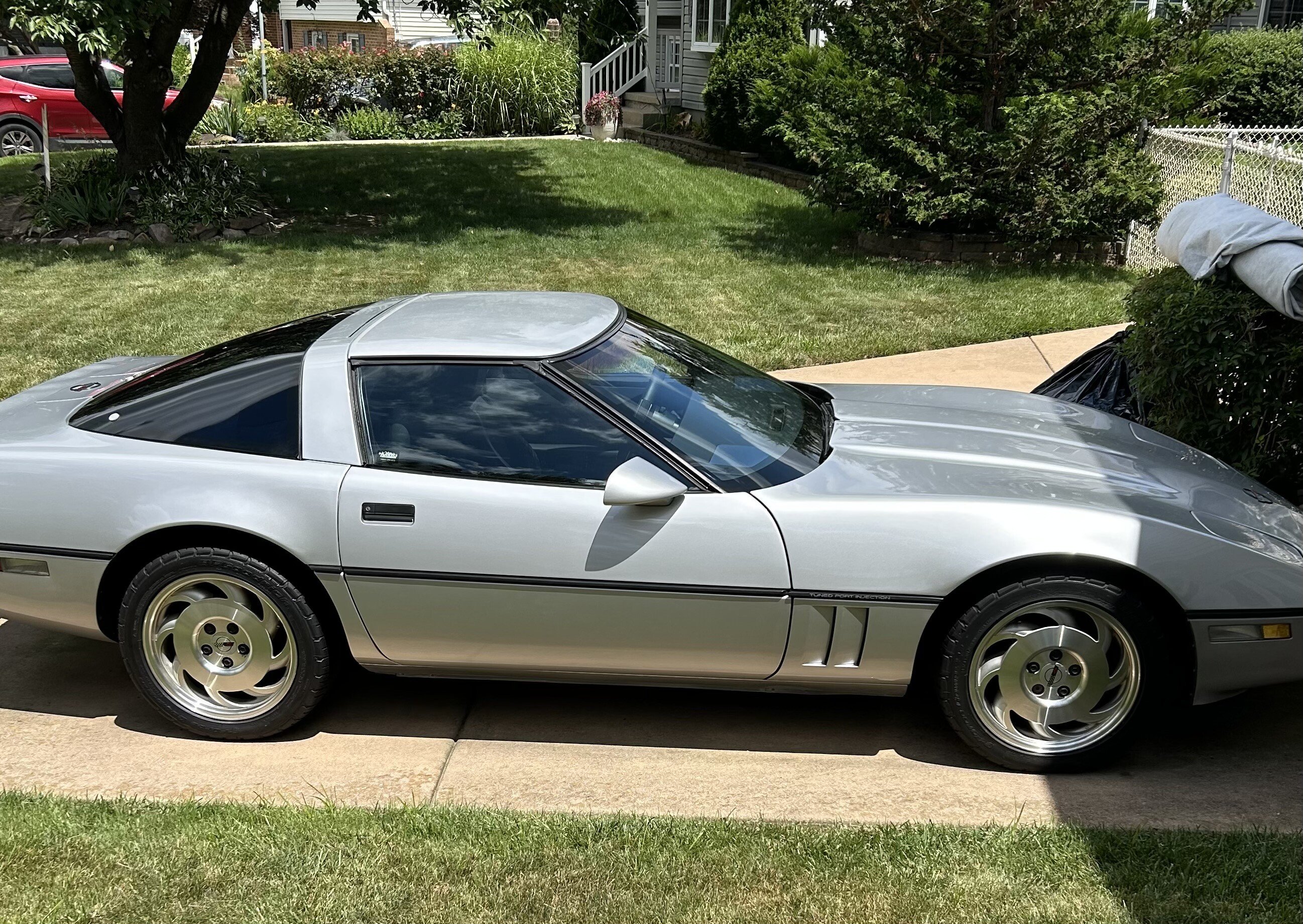 Chevon アメーバTグレー　サイン入 1985 Chevrolet Corvette Coupe for sale near Delanco, New Jersey