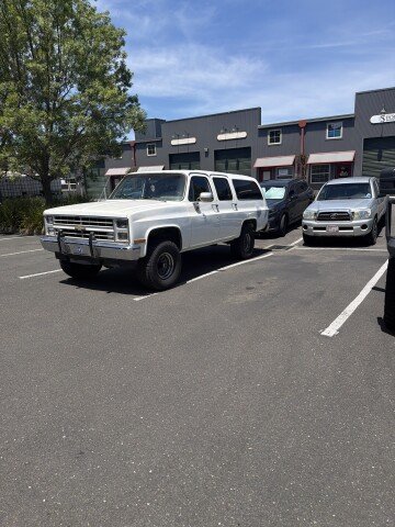 1985 Chevrolet Suburban 4WD