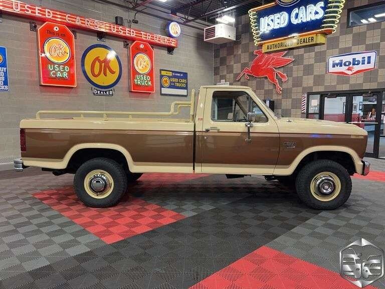 1985 Ford F250 4x4 Regular Cab