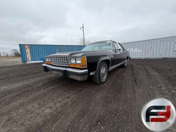 1985 Ford LTD Crown Victoria Sedan