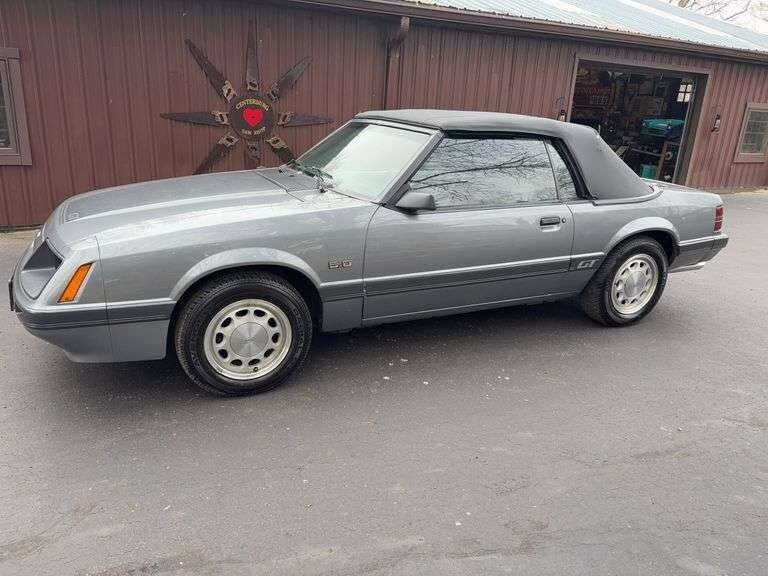 1985 Ford Mustang GT Convertible