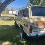 Thumbnail Photo 2 for 1985 Jeep Grand Wagoneer