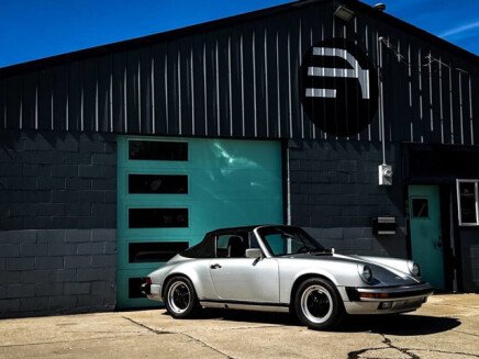 Photo 1 for 1985 Porsche 911