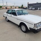 Thumbnail Photo 6 for 1985 Volvo 240 GL Sedan for Sale by Owner
