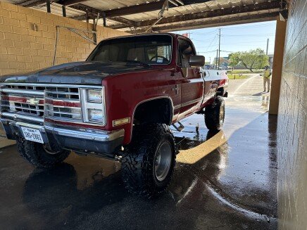 Photo 1 for 1986 Chevrolet C/K Truck 4x4 Regular Cab 2500 for Sale by Owner