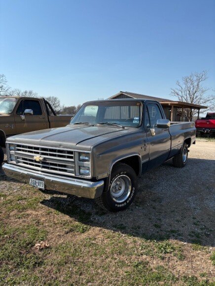 Photo 1 for 1986 Chevrolet C/K Truck 2WD Regular Cab 1500 for Sale by Owner